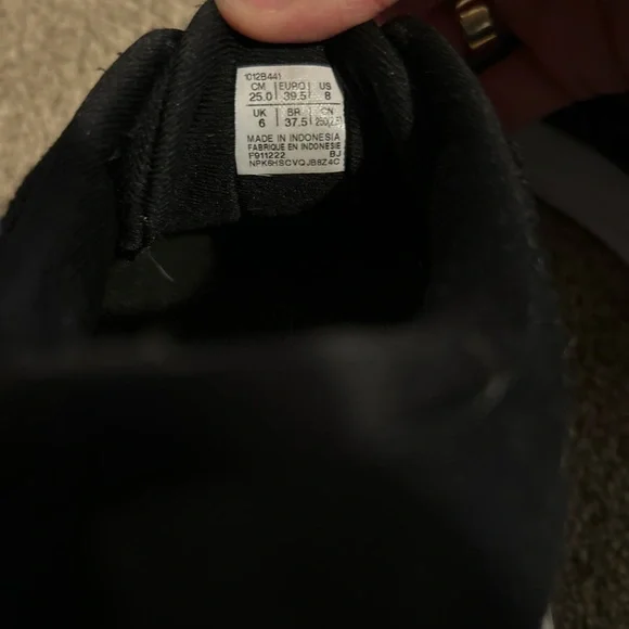 Women’s Asics Tennis Shoes Size 8 - Picture 7 of 7